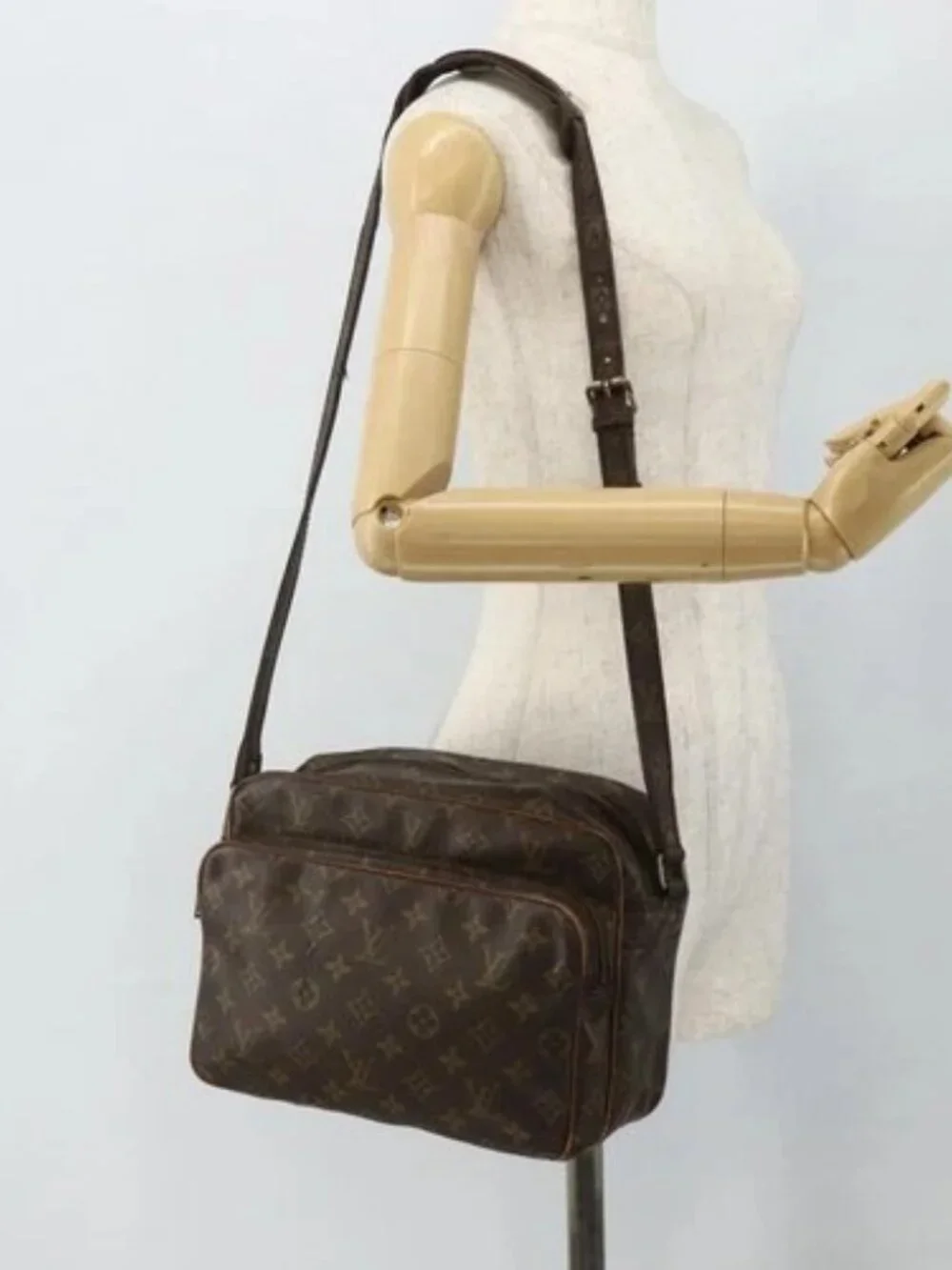 LOUIS VUITTON Monogram Nile Shoulder Bag M45244 LV Auth 178759